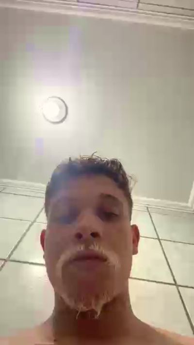 Bigodeloiro22 from Brazil