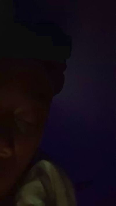 Prettyfeets28 from United States