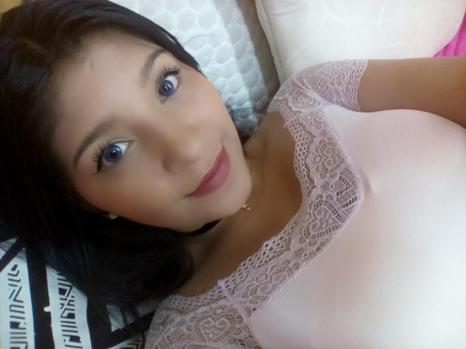 holly20a from United States