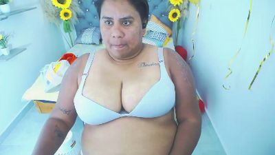 hotlesby4uxxx from Colombia