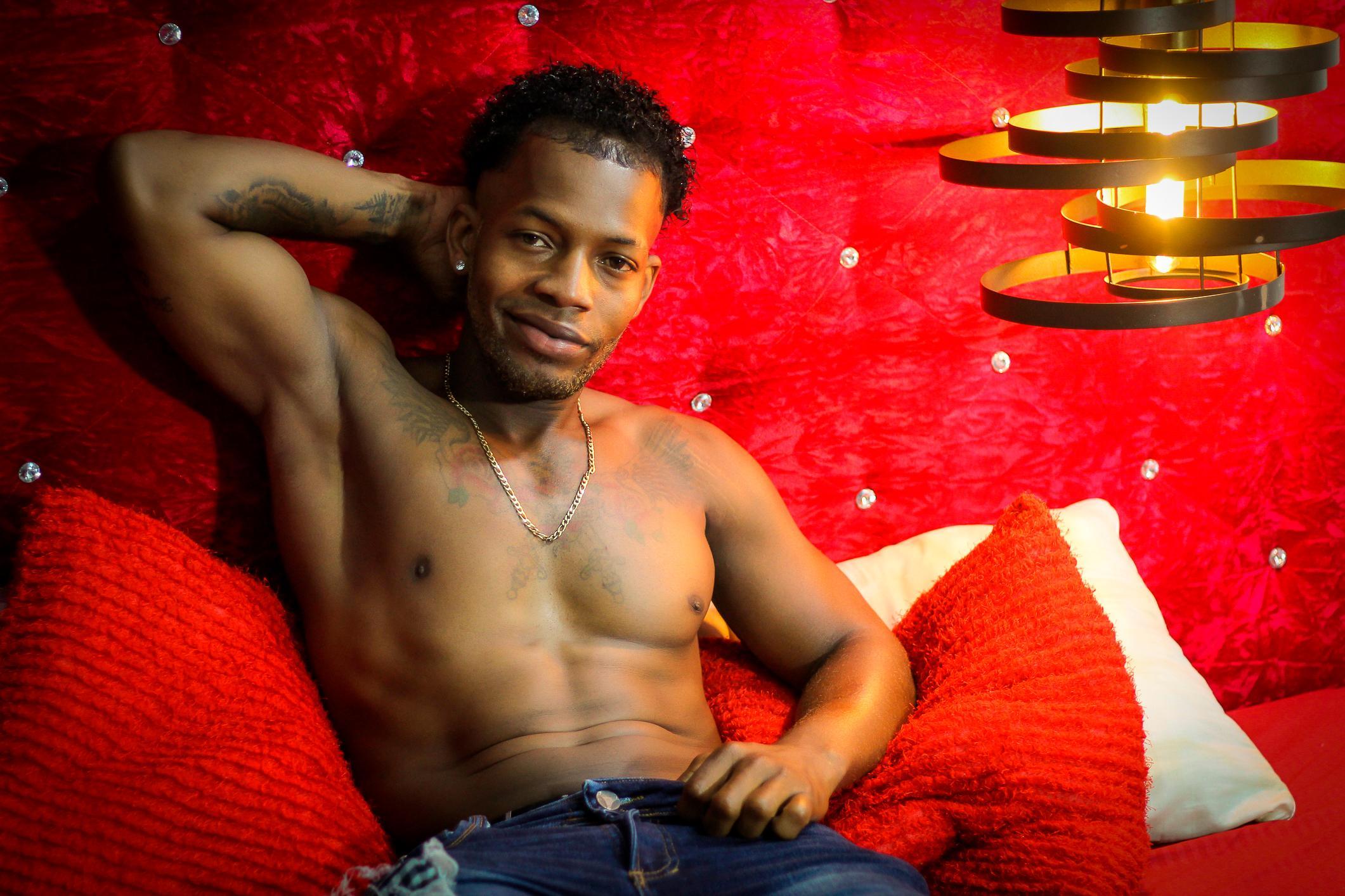 rikobrown69 from Colombia