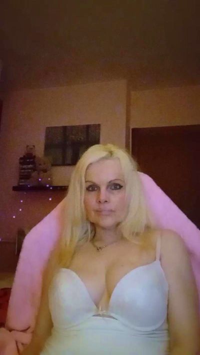 violette05 from Italy